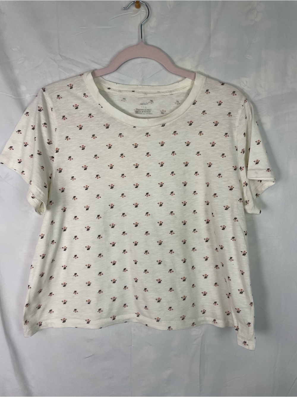 Aerie Cream Crop Top with Pink Flowers